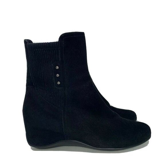Aquatalia 6.5 Versus Black Suede Wedge Ankle Boot - Picture 2 of 7
